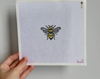 Bumblebee Bee 18-Mesh Needlepoint Canvas