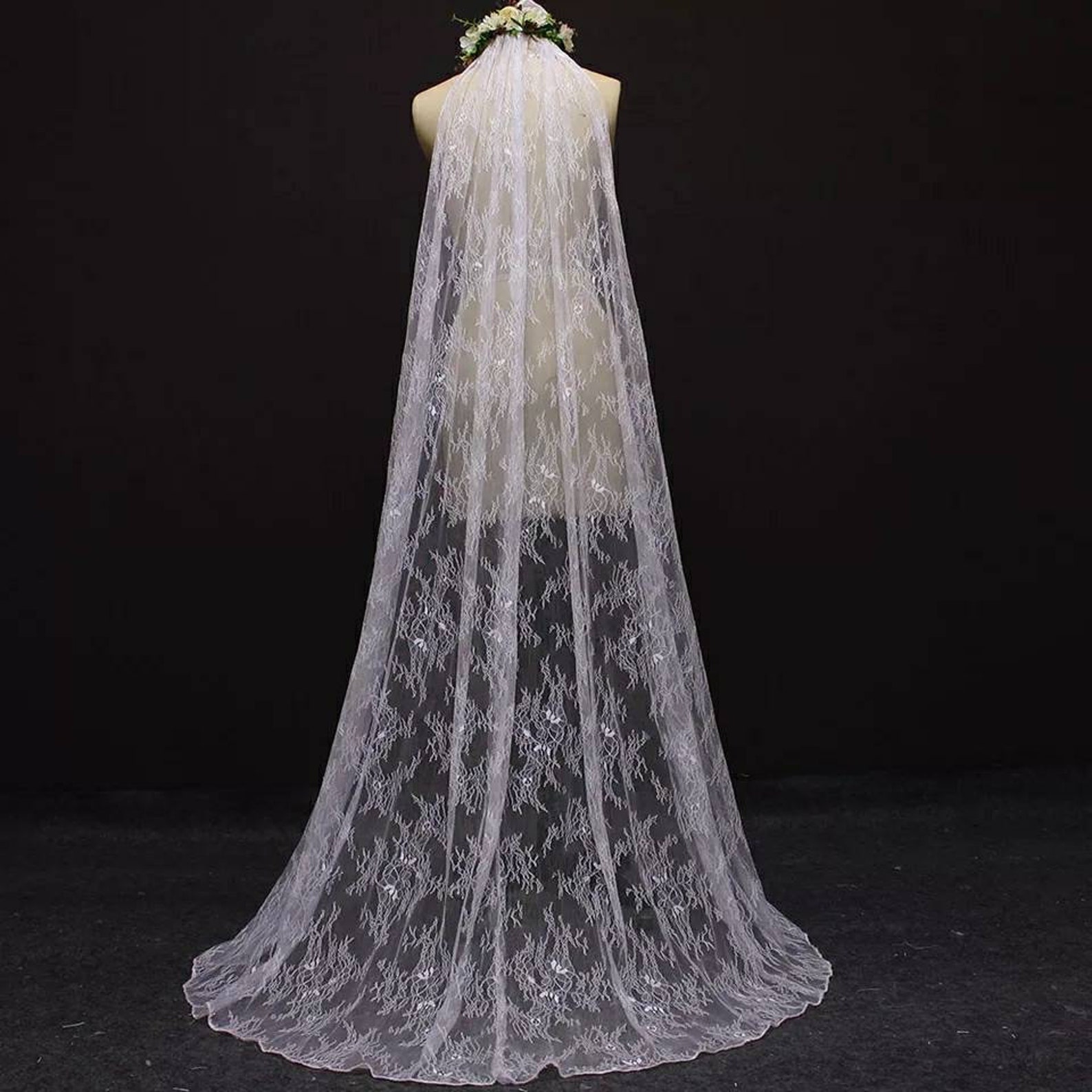 Italian lace wedding veil bridal white or ivory. Real Photos 2 | Etsy
