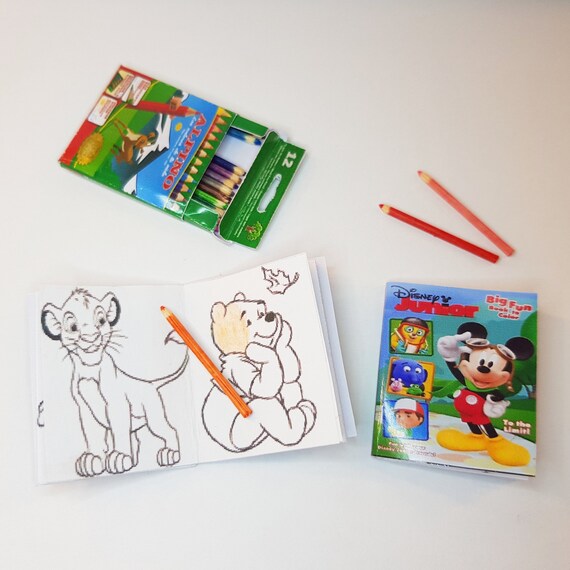 Maglietta da colorare con Minnie Mouse Disney da bambina Matite