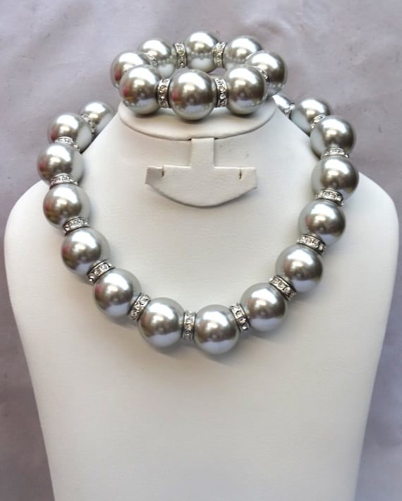 Set di gioielli da sposa, collana e bracciale in argento impreziosito da perline di strass - Italia