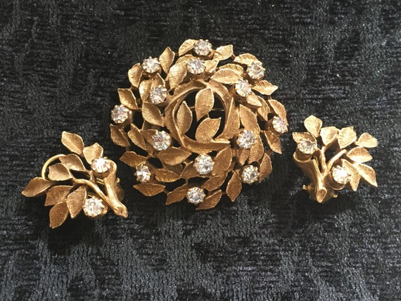 Vintage "Goldette" 3 pc. Brooch & Earring Set - image 1