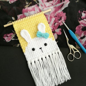 Bunny Wall Hanging Crochet PATTERN, Easter Crochet Pattern, Crochet Home Decor Pattern, Wall Hanging Crochet Pattern, Mini Wall Hanging