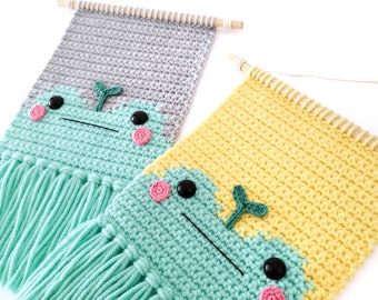 Frog Wall Hanging Crochet PATTERN, Crochet Home Decor, Wall Hanging, Frog Wall Art, Froggy Pattern, Frog Lover Gift
