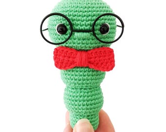 Crochet Bookworm PATTERN, Easy Amigurumi Bookworm PDF, Low Sew Crochet Pattern