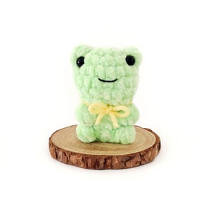 No-Sew Frog Crochet PATTERN, No Sew Crochet Amigurumi Pattern, Crochet Frog Plush, Small Crochet Animal, Frog Amigurumi Pattern, Frog Lover