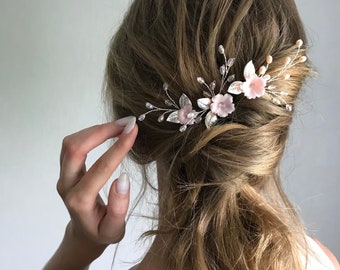 Wedding floral hair pin Bridal set of 3 hairpins Wedding pearl and crystal hair piece Baby breath hair clip Pink flower girl hair pin