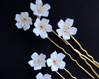 Bridal hair pins small white flower Wedding hair piece silver Accessories for bride Baby breath hairpins