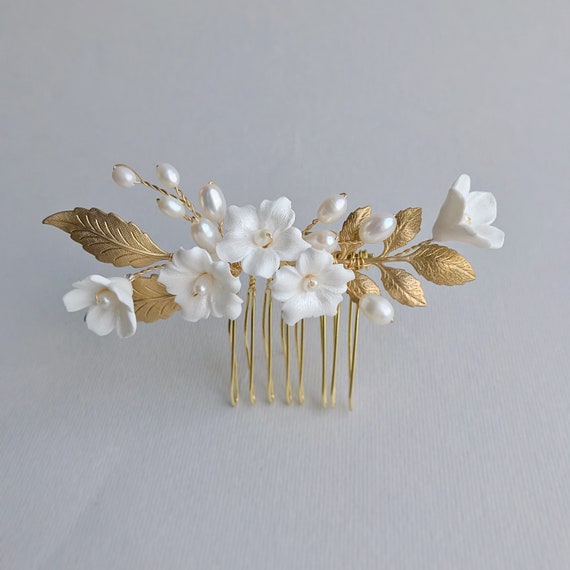 Gold floral haircomb with fresh water pearls Gold Wedding Hair Comb Freshwater Pearls, Small Gold Floral  main image 3