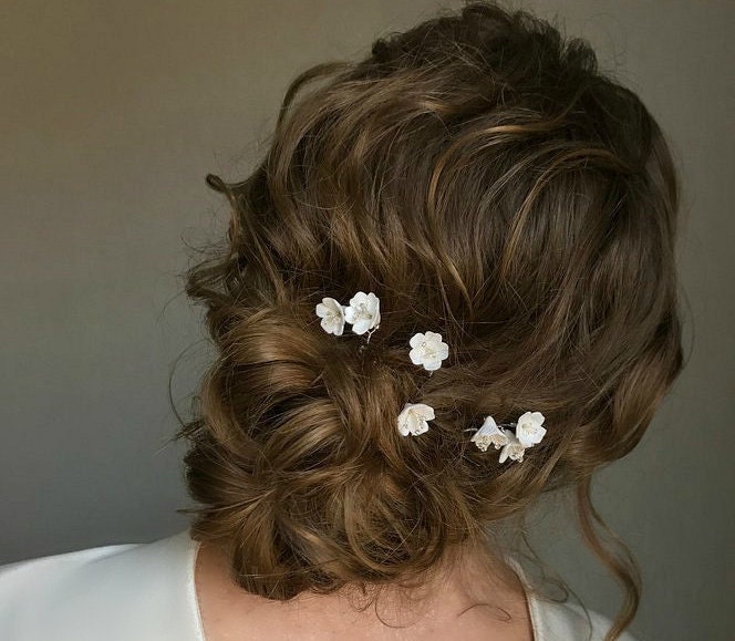 BW Three Porcelain Flowers Wedding Hair Pin Silver