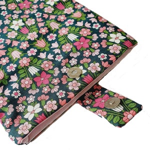 Étui pour Kindle à imprimé floral Liberty | Étui rétro pour liseuse | Housse Kindle élégante pour les amateurs de lecture