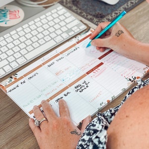 A4 Desk Pad Notizblock Wochenplaner- Blätter und Federn