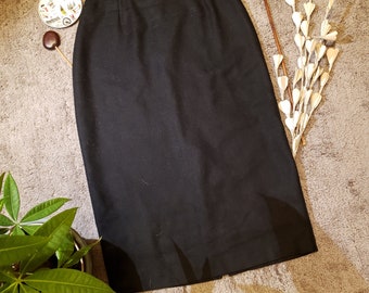 1960's Black Pencil Skirt | Small