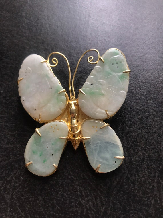 Antique 14k Gold and Jadeite butterfly pin - image 2