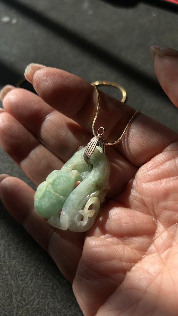 A natural Grade A jadeite carved pendant necklace - image 2