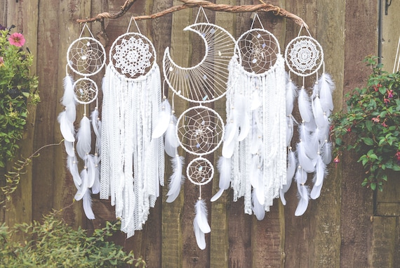 20 Pcs DIY Dream Catcher Supplies Kit for Kids with Hoop Rings, Moons,  Stars, Hearts, White String, Bohemian Style Wall Decor 