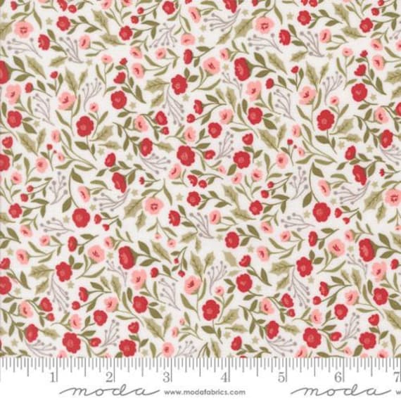 Berry And Pine, Christmas Posies Florals, in Snow, By Lella Boutique, 5241 11, Moda, sold by the yard