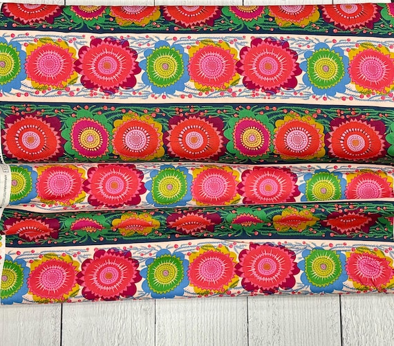 Perennial Borders, Line Dance, AMT135-86C, in Spunky, by Anna Maria for Northcott Fabrics, sold by the yard