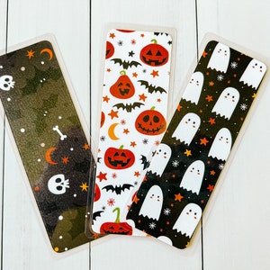 Skulls, Bones & Ghosts Halloween Bookmarks