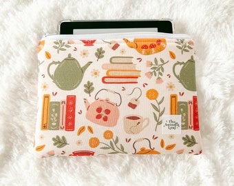 Books and Tea E-reader Pouch | E-Reader Case | e-Reader Holder | E-reader Protector