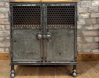 WERKSTATTSCHRANK EISENSCHRANK WERKZEUGSCHRANK ähnlich Rowac Sideboard Metallschrank Vintage Sideboard Retro