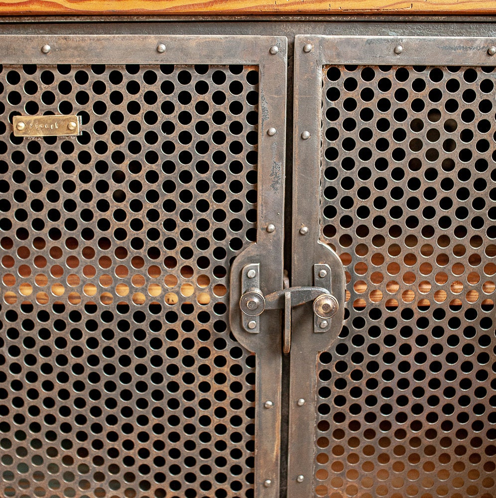 WERKSTATTSCHRANK auf Gussrollen SIDEBOARD EISENSCHRANK | Etsy