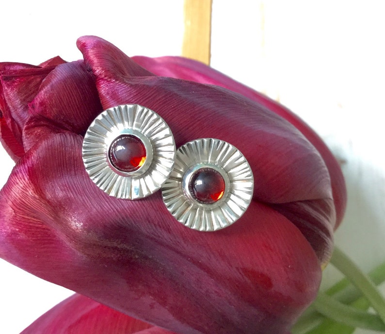 Earrings set with cobochon Garnets Garnet Earrings Garnet Studs Round Disc Earrings Sterling Silver Disc Studs