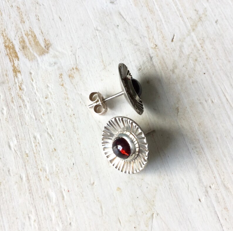 Earrings set with cobochon Garnets Garnet Earrings Garnet Studs Round Disc Earrings Sterling Silver Disc Studs