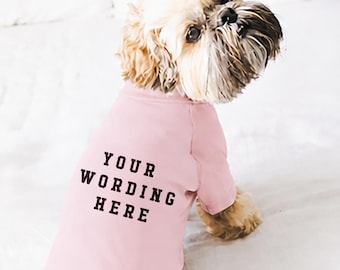 Gepersonaliseerde tekst Letterboard-stijl aangepast hondenshirt