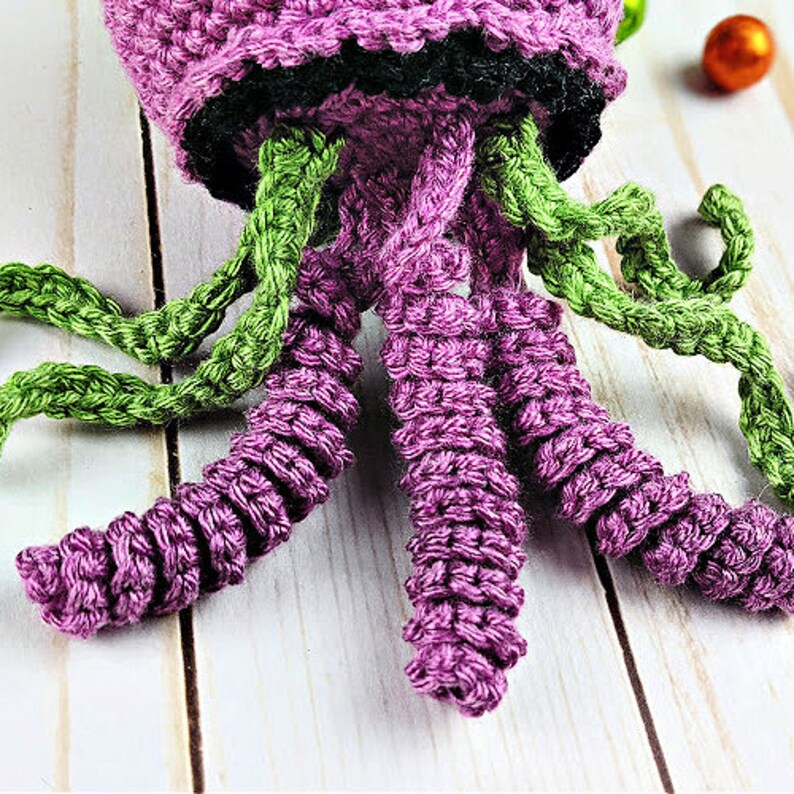 Witch Jellyfish Crochet Pattern, Halloween Crochet Pattern, Witch Crochet Pattern image 3