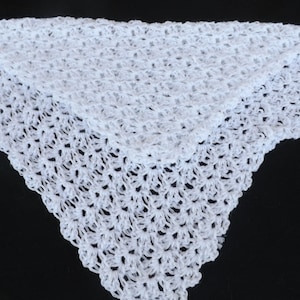Crocheted lacy baby blanket, Newborn crocheted blanket, Newborn photo shoot prop, Lacy crocheted blanket, Baby gift, Newborn gift