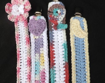 Crocheted pacifier clips, Pacifier Clips, Baby Pacifier Holder, Pacifier Holder, Baby Gift, Crochted Baby Gift