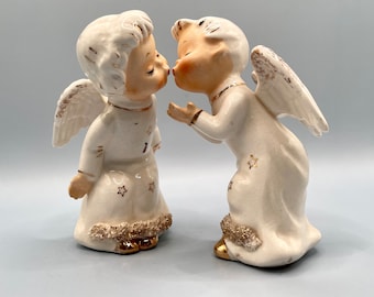 Figurines de salière et poivrière NorCrest s'embrassant des anges des années 50