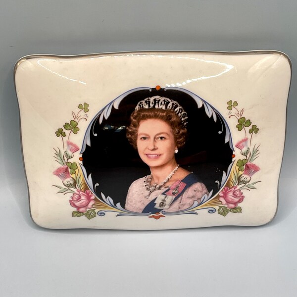 Queen Elizabeth II Silver Jubilee Porcelain Trinket Box