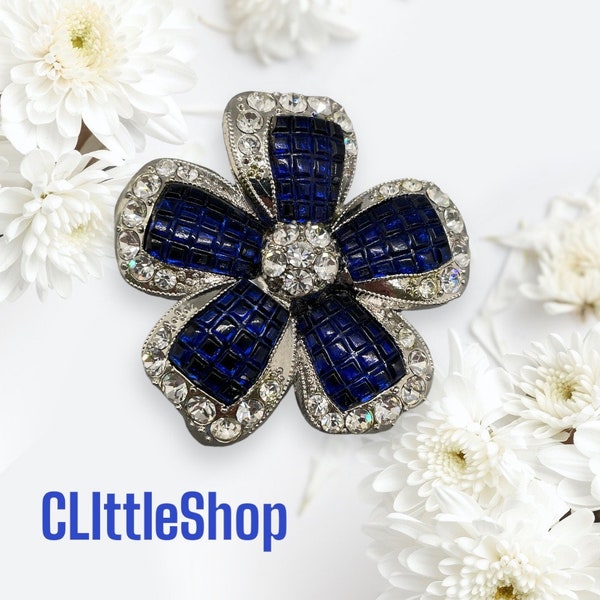 Vintager Nina Ricci for Avon Rhinestone Flower Brooch