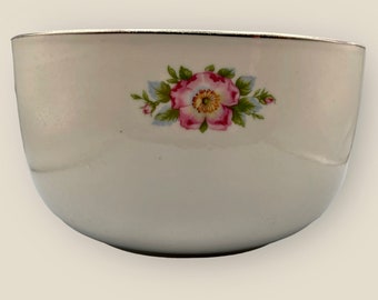 Vintage Hall Superior Rose White Medium Mixing Bowl