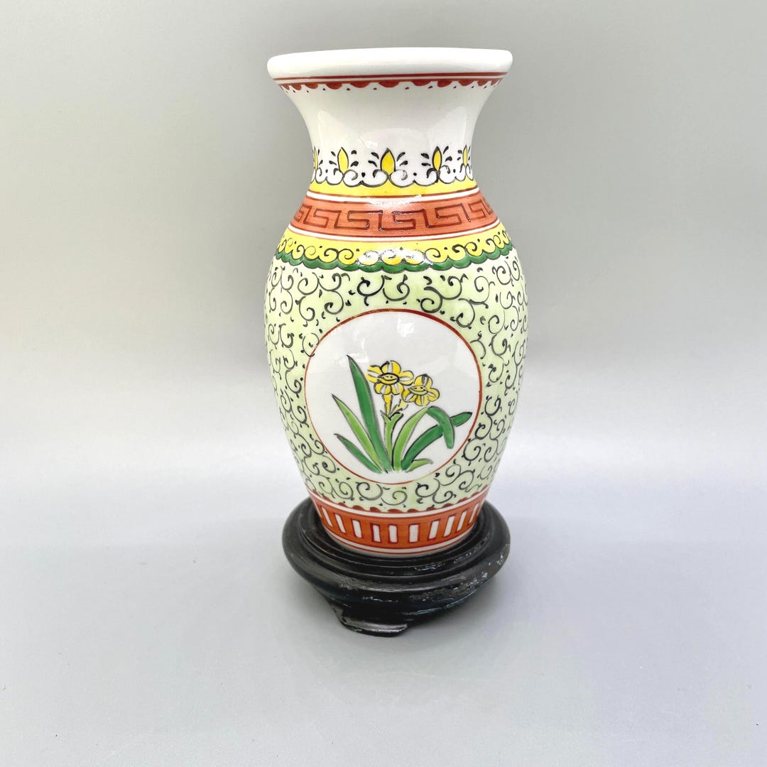 木製スタンドのアジアン・ラッパスイセンの花瓶 - Etsy 日本