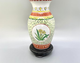 木製スタンドのアジアン・ラッパスイセンの花瓶 - Etsy 日本