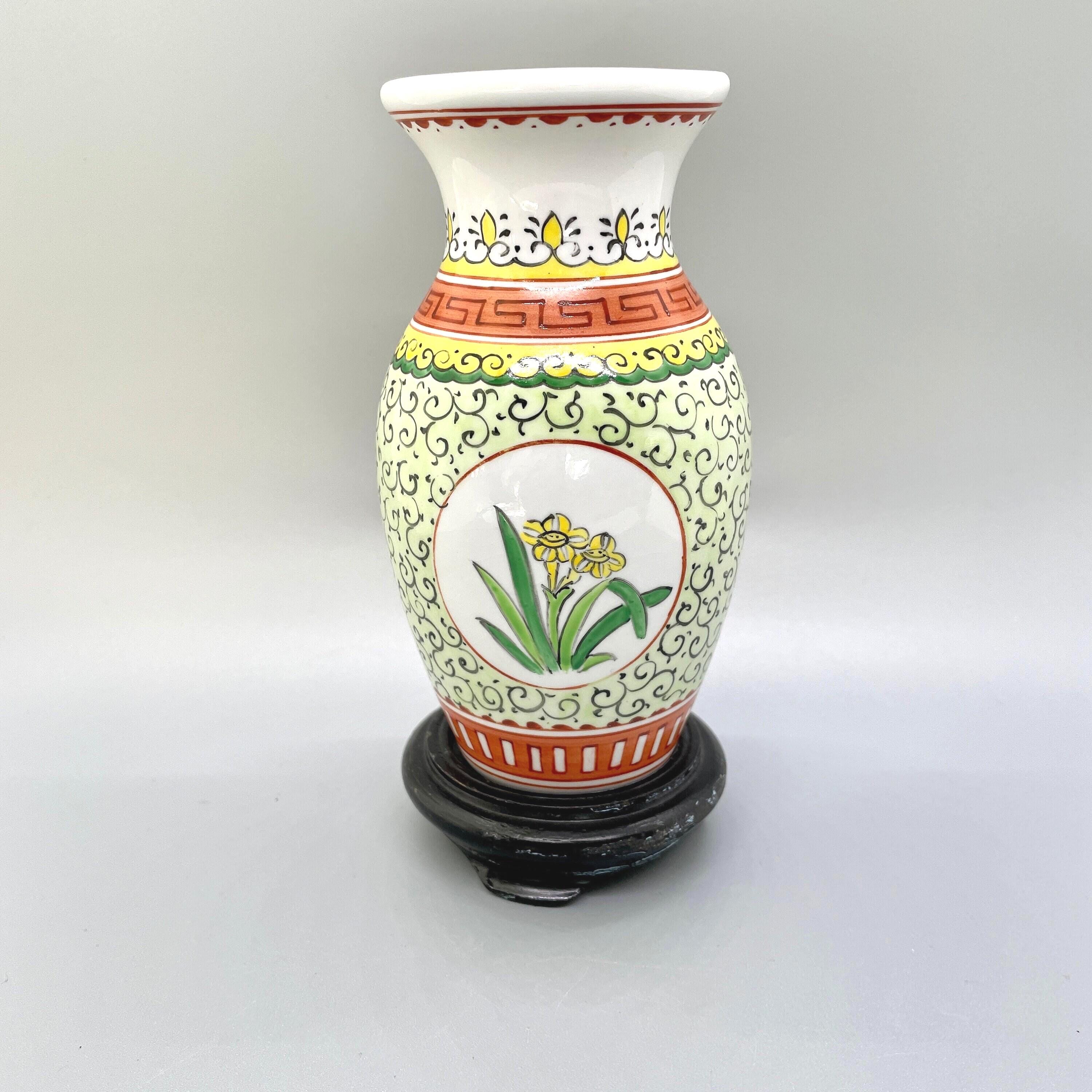 木製スタンドのアジアン・ラッパスイセンの花瓶 - Etsy 日本