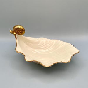 Mikasa Larry Laslo Shell Dish