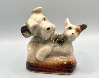 Vintage porcelain English setter made in Spain by C.Martinu