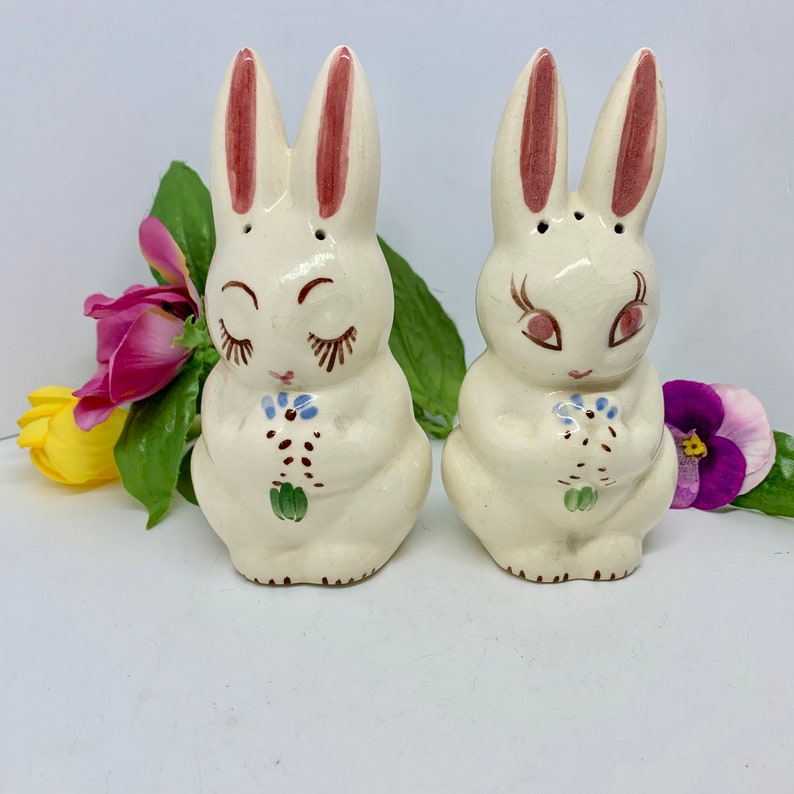 Ceramic Rabbit Salt and Pepper Shaker Set