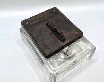 Antique Peerless Glass Inkwell With Lid