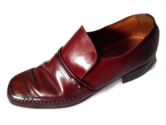 loake slip on