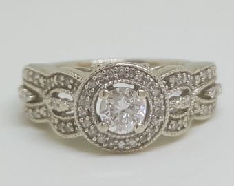 Gorgeous Vintage 10k Gold 0.50 Carat Diamond Halo Engagement / Wedding / Promise Ring Size 4