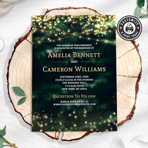 Puede incluir: Una invitación de boda con fondo verde oscuro y texto dorado. La invitación presenta un diseño de luces parpadeantes en un entorno de bosque. El texto dice "Se solicita la presencia de usted en el matrimonio de Amelia Bennett y Cameron Williams, el 23 de septiembre de 20XX, a las cuatro de la tarde, The Wedding Hall, 1713 Elm Drive, Nueva York, NY 10014, Recepción a continuación, Por favor, confirme su asistencia antes del 9/1 en www.yourweddingwebsite.com".
