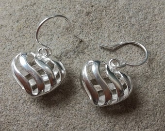 Sterling silver filigree heart earrings