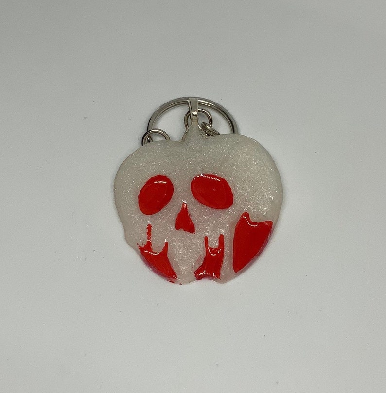 Disney Snow White poison apple key ring key chain