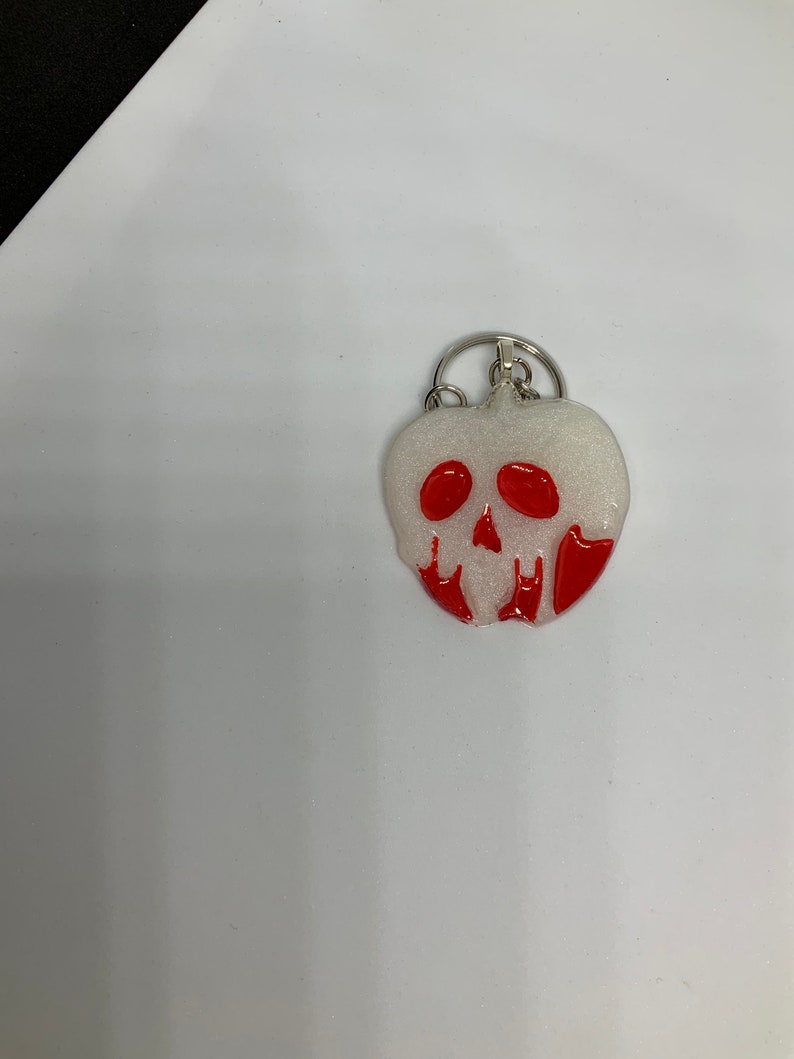Disney Snow White poison apple key ring key chain