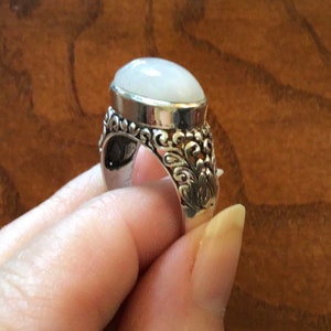Sterling moonstone ring size 7.5
