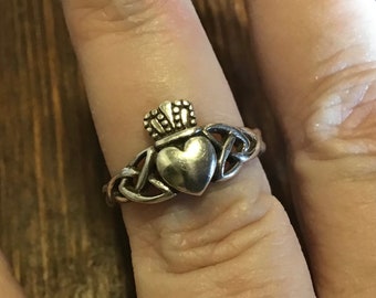 Sterling keltischen Knoten Herz Ring Größe 6